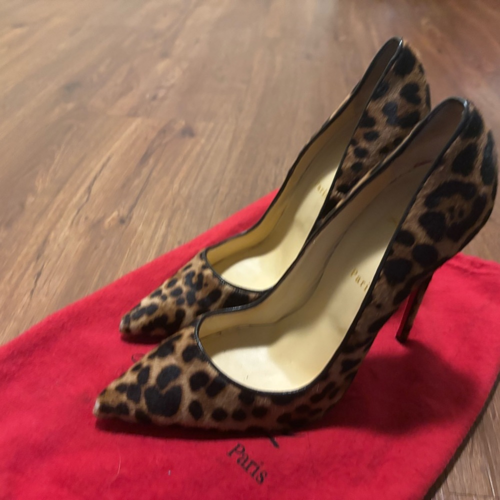 Christian Louboutin Leopard Print Pointed Toe Pumps - Brown